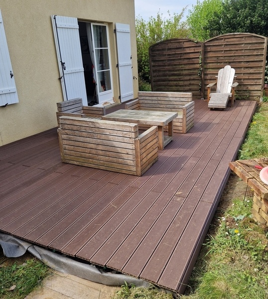 Terrasse En Bois Composite Par Aricorouge Sur L Air Du Bois