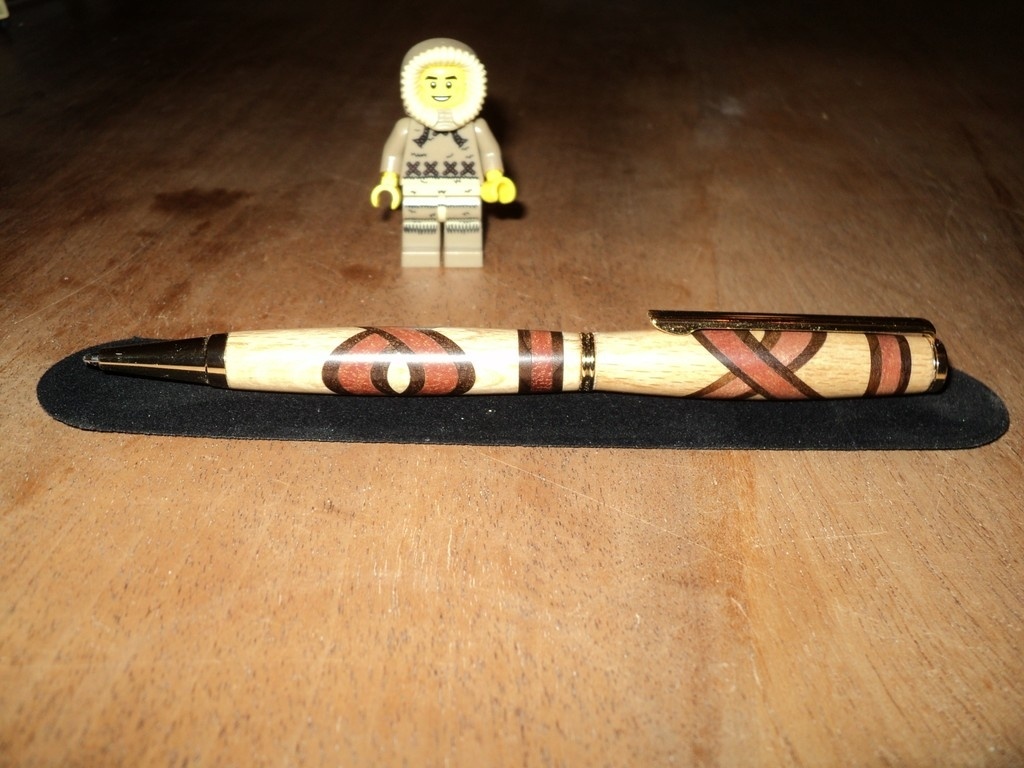 Latelier des stylo 🖊 Ce jouet est trop bien !!!! On a créé des stylo
