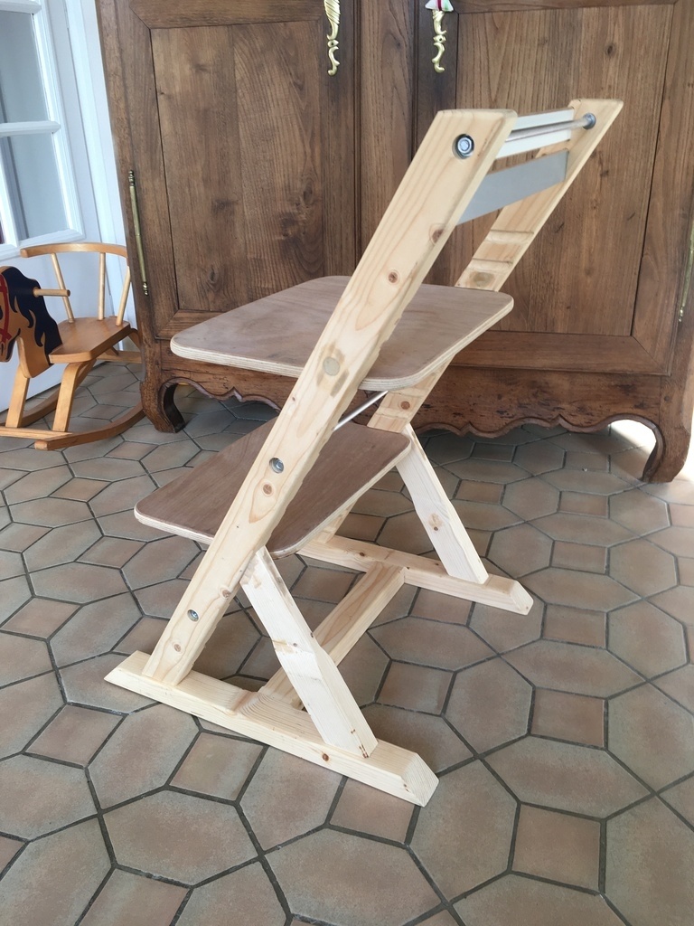 Chaise haute bebe bois par riquet18x4 sur L'Air du Bois