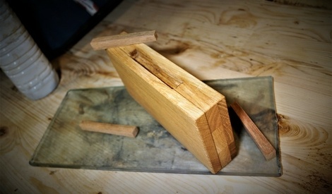 Tabouret Physiologique par Atelier Floky sur L'Air du Bois