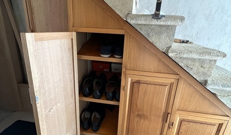 Meuble à chaussures sous escalier par JeanFrancoisF sur L Air du Bois