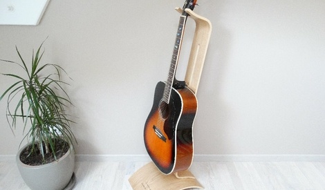 Support de guitare par Glorfindelrb sur L'Air du Bois