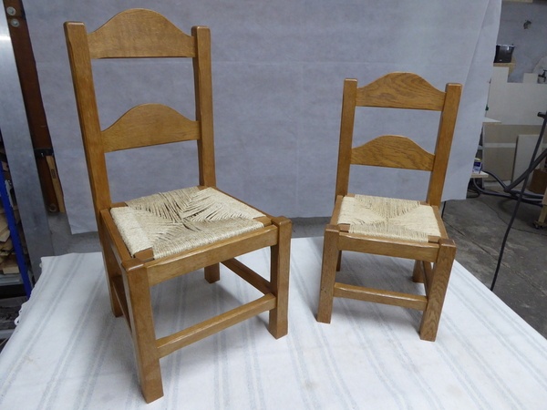Petites chaises pour enfants par Lansau sur L'Air du Bois